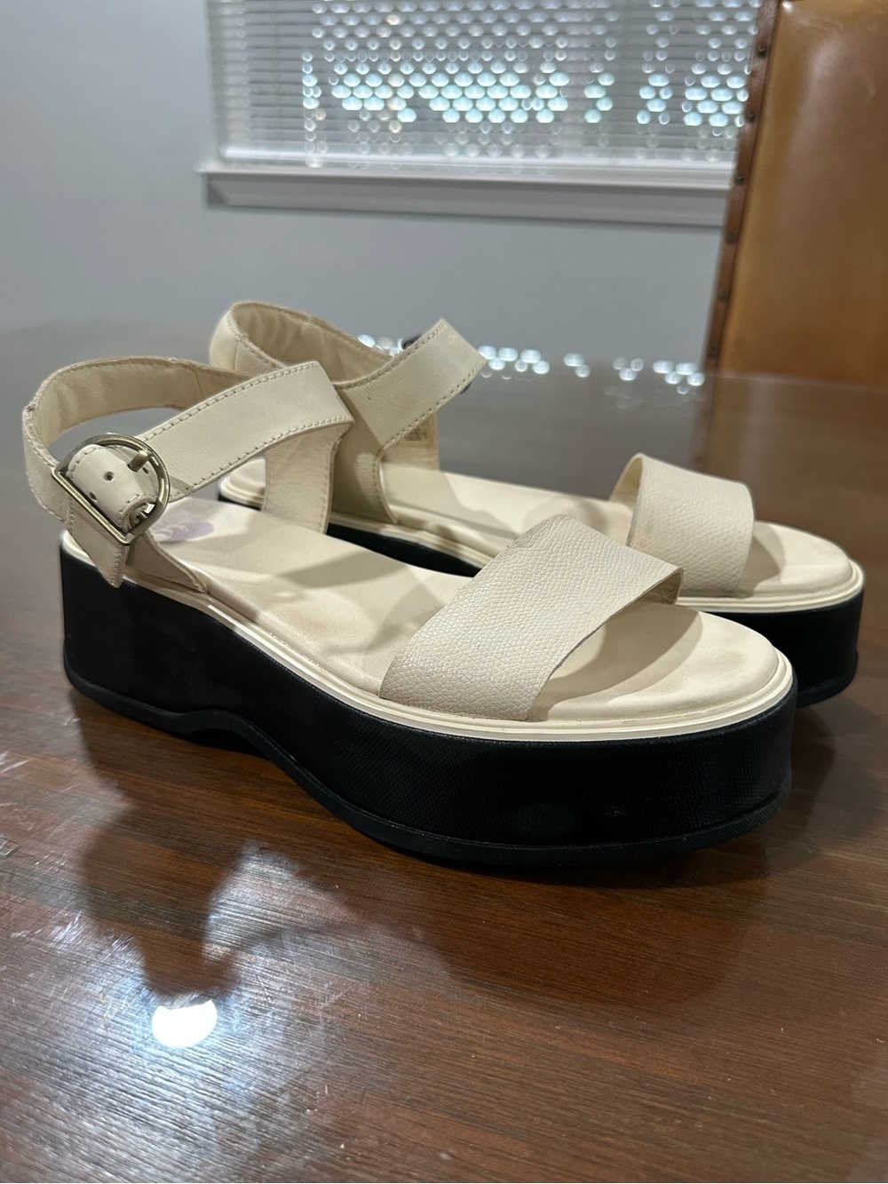SOREL Dayspring Cream Black Ankle Strap Platform Sandals Shoes Womens Size 7.5